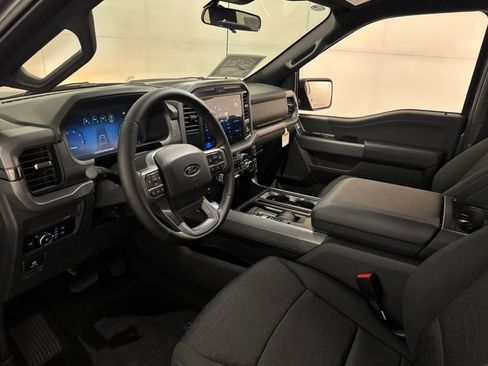 New 2026 Ford F150 XLT w/ XLT Black Appearance Package image 39