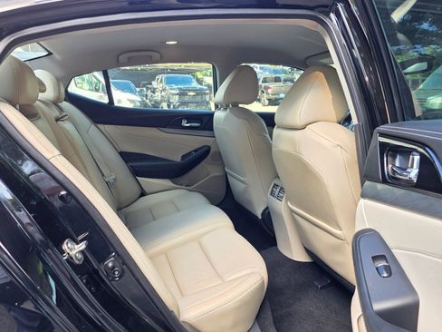 Used 2017 Nissan Maxima 3.5 SV FWD image 28