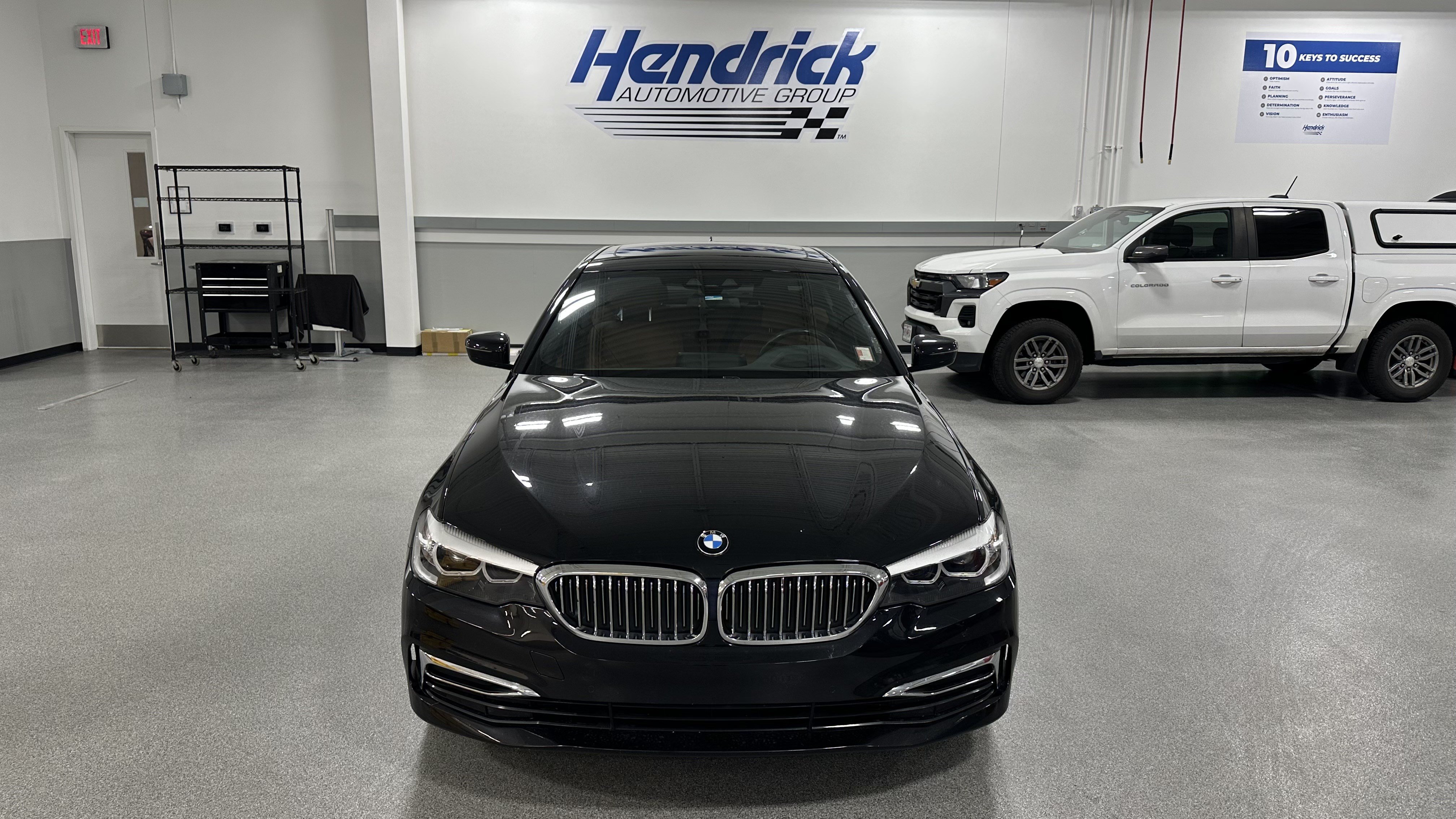 Used 2019 BMW 530i xDrive w/ Luxury Package AWD/4WD image 3