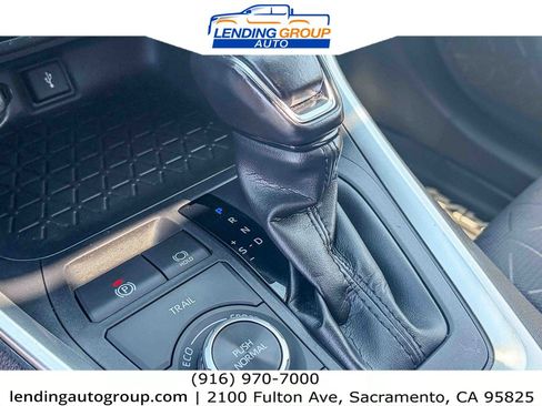 Used 2020 Toyota RAV4 XLE w/ Convenience Package AWD/4WD image 19