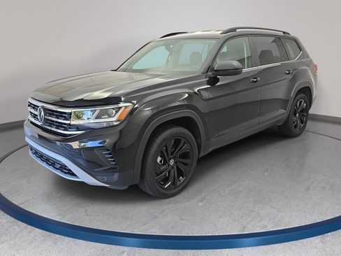 Certified 2023 Volkswagen Atlas SE w/ Black Wheel Package AWD/4WD image 1