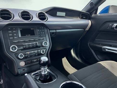 Used 2017 Ford Mustang GT w/ Black Accent Package RWD image 37