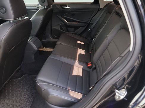 Used 2022 Volkswagen Jetta SE FWD image 13