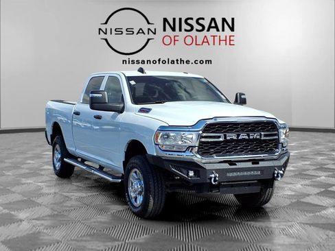 Used 2024 RAM 2500 Tradesman w/ Chrome Appearance Group AWD/4WD image 29
