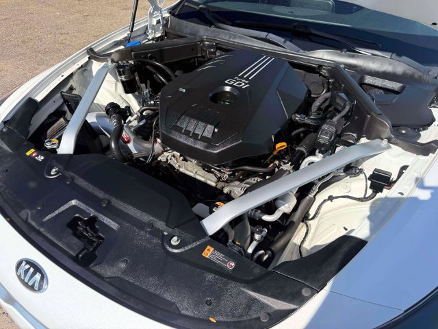Used 2019 Kia Stinger AWD/4WD image 18