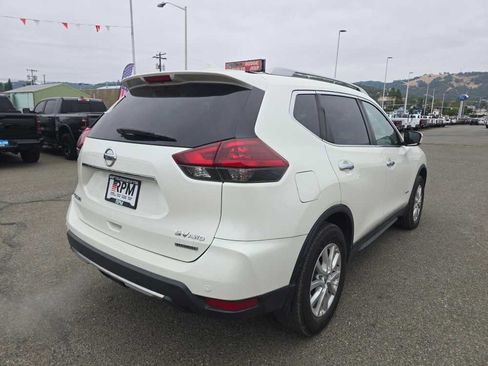 Used 2019 Nissan Rogue SV AWD/4WD image 10