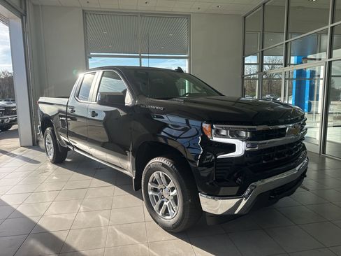 New 2026 Chevrolet Silverado 1500 LT image 3