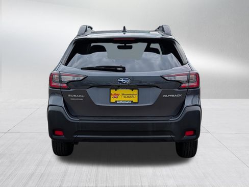 Used 2025 Subaru Outback Premium AWD/4WD image 6