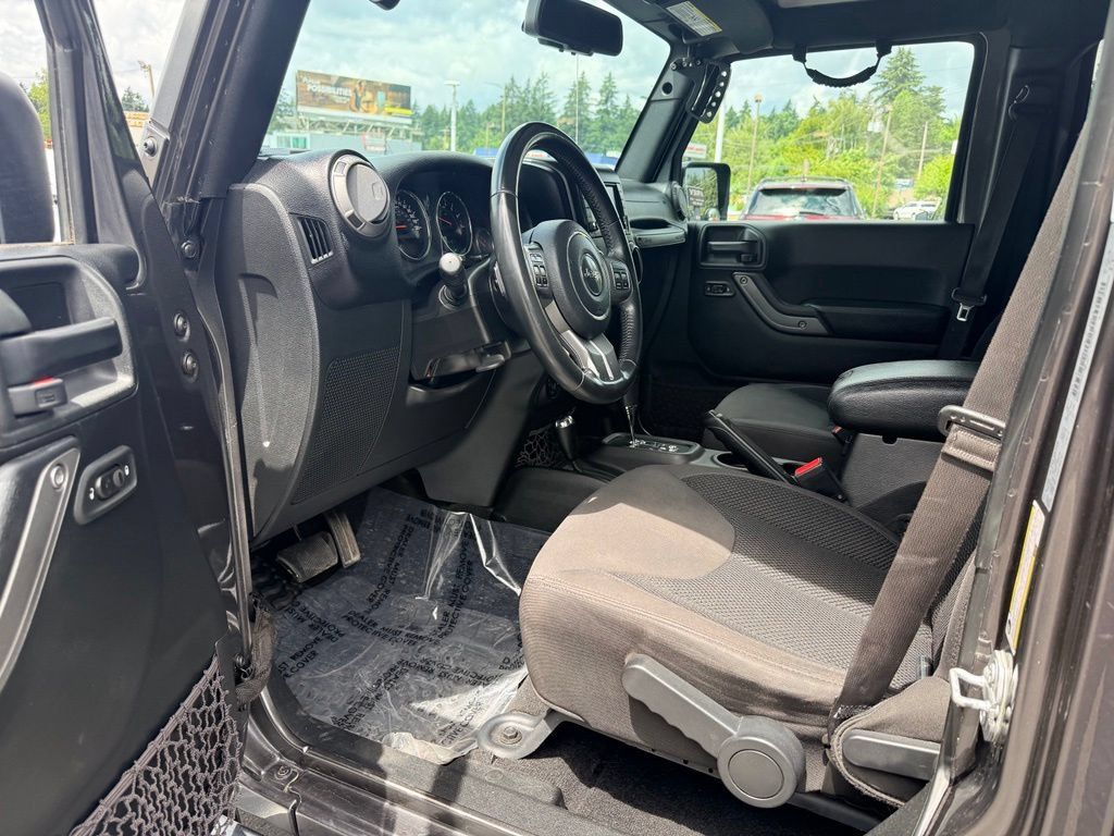 Used 2017 Jeep Wrangler Unlimited Sport AWD/4WD image 13