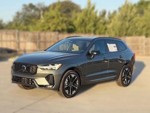 New 2027 Volvo XC60 B5 Plus AWD/4WD image 2