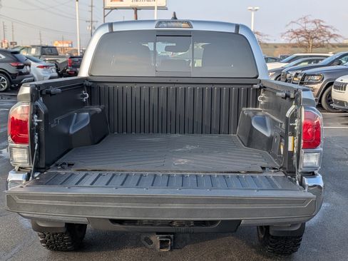 Certified 2023 Toyota Tacoma TRD Off-Road image 8