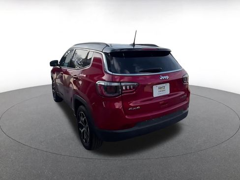 Used 2025 Jeep Compass Limited image 12