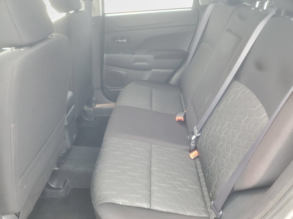 Used 2025 Mitsubishi Outlander Sport LE AWD/4WD image 24