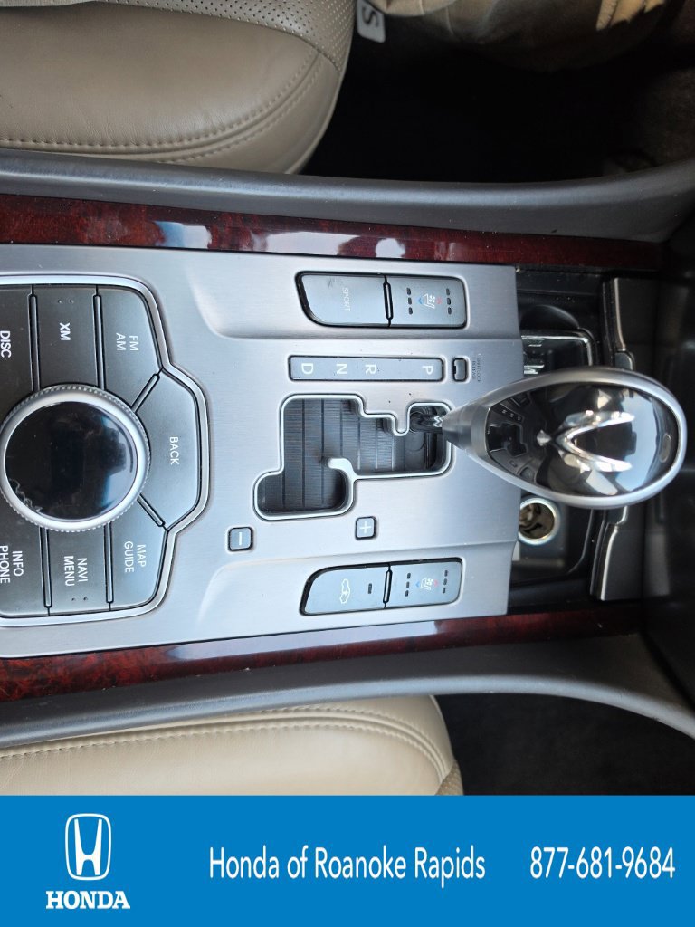 Used 2012 Hyundai Equus Signature RWD image 23