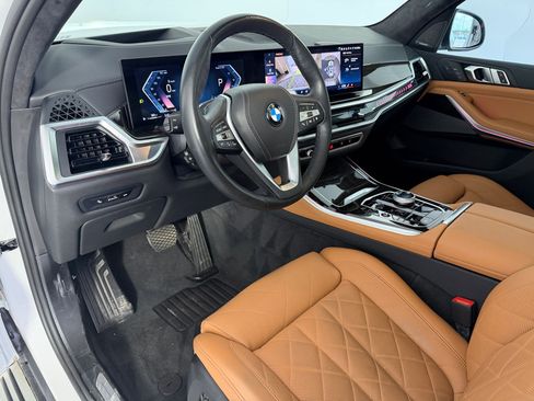Certified 2025 BMW X5 sDrive40i w/ Executive Package RWD image 4