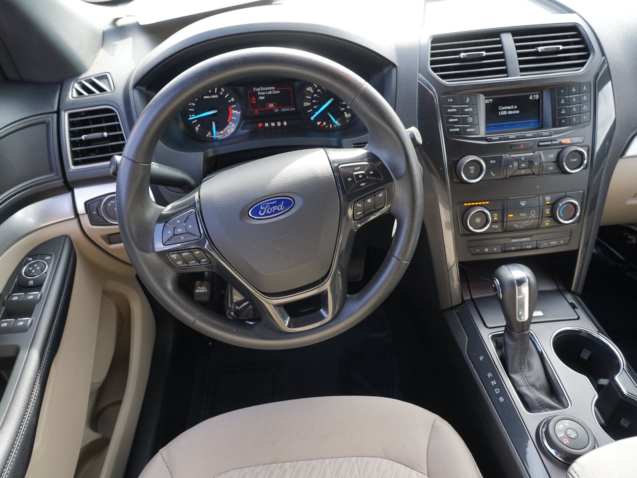 Used 2018 Ford Explorer 4WD w/ Class II Trailer Tow Package image 21