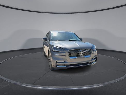 Used 2023 Lincoln Aviator Reserve w/ Elements Package Plus image 3