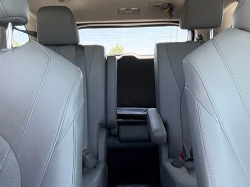 Used 2021 Toyota Highlander Limited AWD/4WD image 27