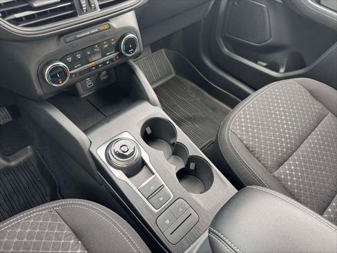 Used 2025 Ford Escape Active w/ Cold Weather Package AWD/4WD image 33