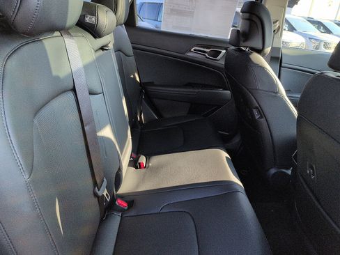 New 2026 Kia Sportage EX image 8