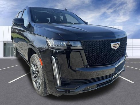 Certified 2024 Cadillac Escalade Sport Platinum w/ LPO, Floor Liner Package image 1