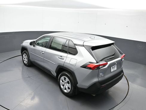 Used 2024 Toyota RAV4 LE AWD/4WD image 39
