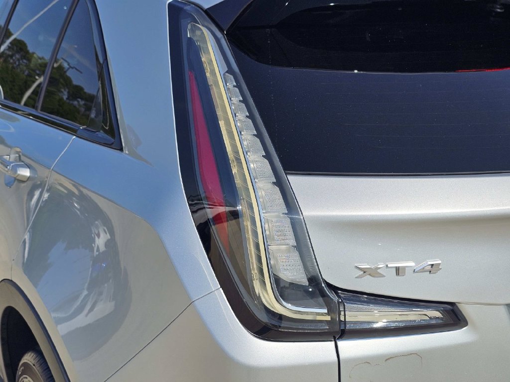 Used 2019 Cadillac XT4 Sport w/ Driver Awareness Package FWD image 11