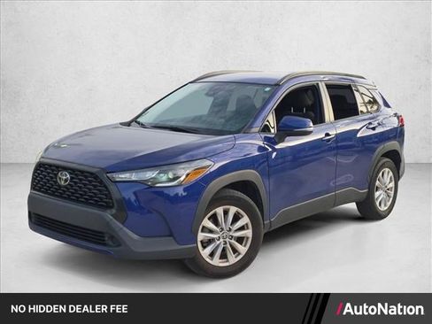 Certified 2022 Toyota Corolla Cross LE FWD image 1