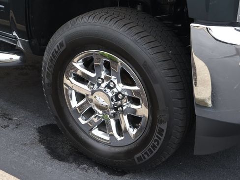 Used 2017 Chevrolet Silverado 2500 LT w/ All Star Edition AWD/4WD image 8