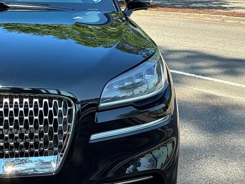 Certified 2024 Lincoln Aviator Reserve AWD/4WD image 10
