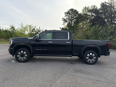 Used 2025 GMC Sierra 2500 Denali w/ Denali Reserve Package AWD/4WD image 7