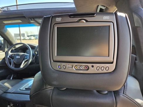 Used 2017 Cadillac Escalade ESV Platinum AWD/4WD image 52