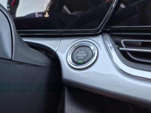 New 2026 Chevrolet Trax LT w/ Sunroof Package image 15