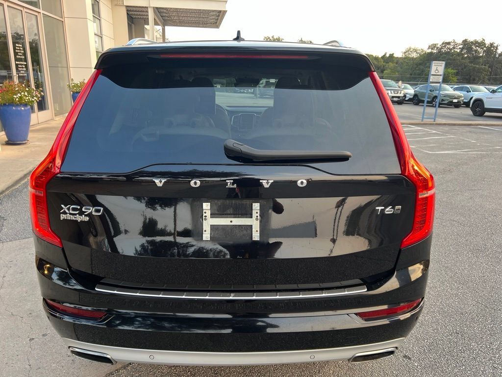 Used 2021 Volvo XC90 T6 Momentum w/ Climate Package AWD/4WD image 6