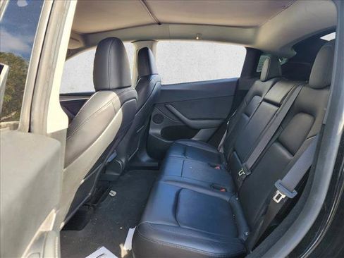 Used 2023 Tesla Model Y Long Range image 17