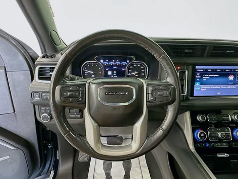 Used 2021 GMC Yukon XL Denali w/ Denali Ultimate Package AWD/4WD image 11