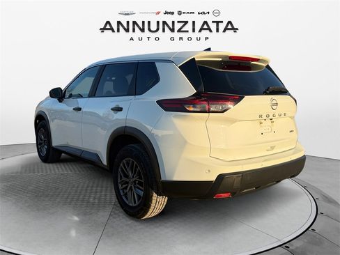 Certified 2024 Nissan Rogue S image 3