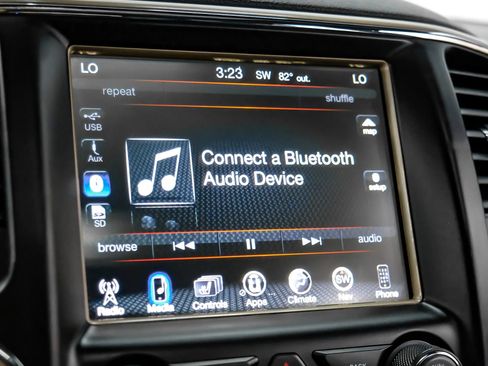 Used 2015 Jeep Grand Cherokee Overland AWD/4WD image 41