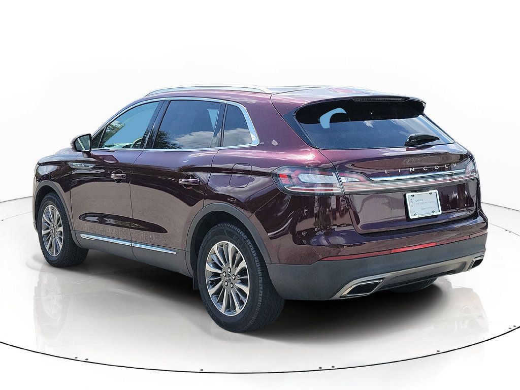 Used 2022 Lincoln Nautilus FWD w/ Premium Package image 4