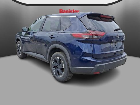 Used 2024 Nissan Rogue SV AWD/4WD image 6