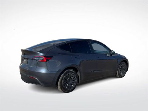 Used 2020 Tesla Model Y Long Range image 8