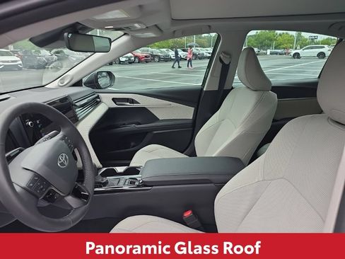 Used 2026 Toyota Camry XLE w/ Premium Plus Package FWD image 19