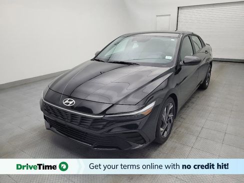 Used 2025 Hyundai Elantra Sport FWD image 1