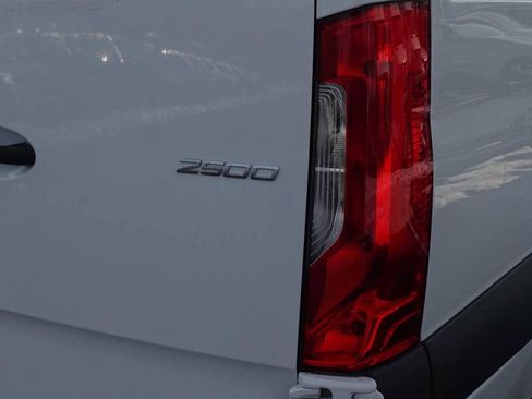 New 2025 Mercedes-Benz Sprinter 2500 image 10