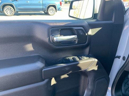 Used 2024 GMC Sierra 1500 Pro w/ Convenience Package image 17