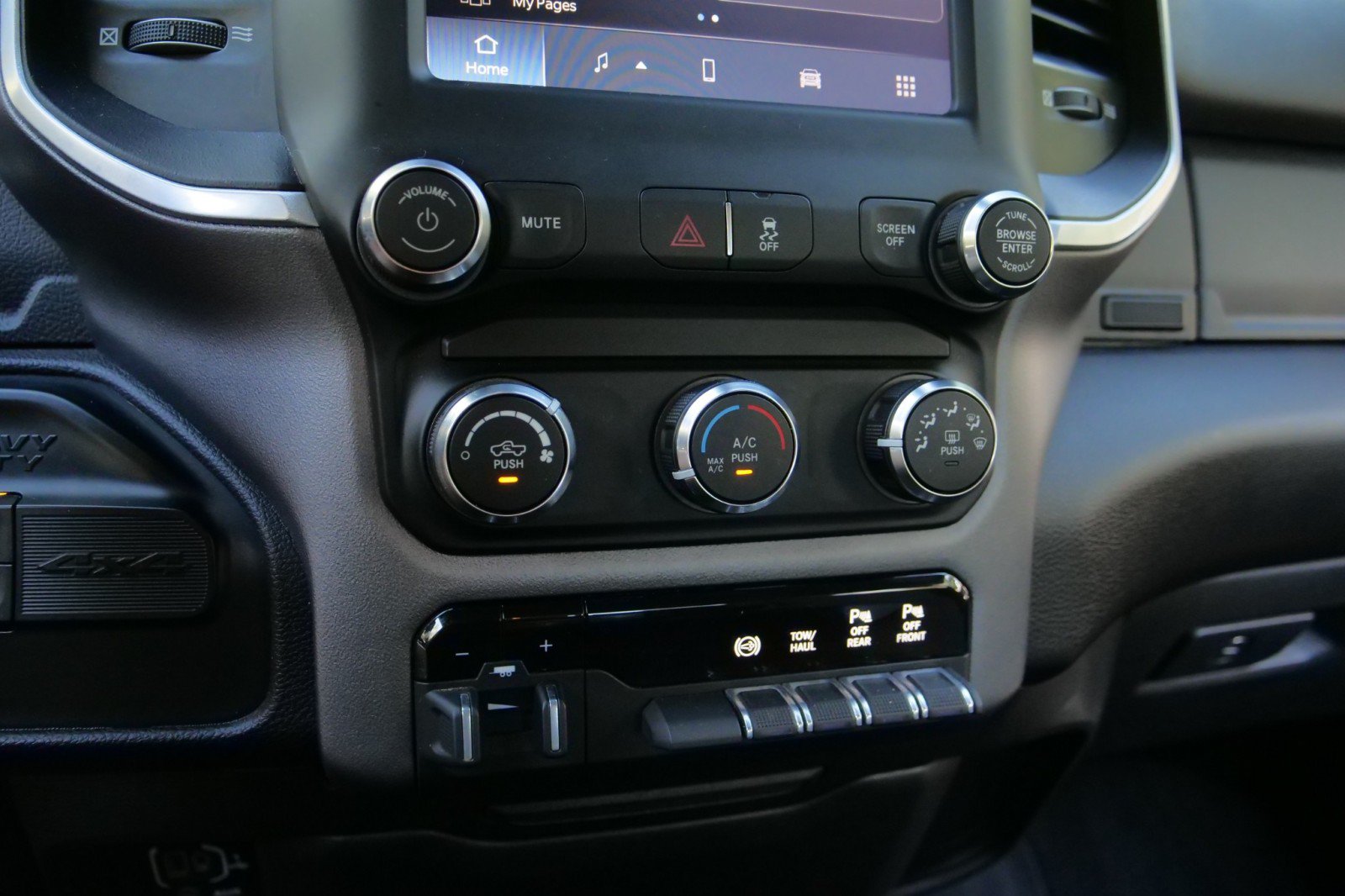 Used 2022 RAM 2500 Big Horn w/ Level A Equipment Group AWD/4WD image 20