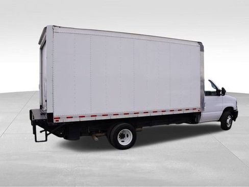 Used 2024 Ford E-450 and Econoline 450 Super Duty w/ Power Windows & Locks Group image 4