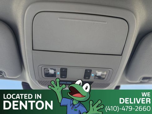 Used 2022 Ford Explorer XLT w/ Equipment Group 202A image 19