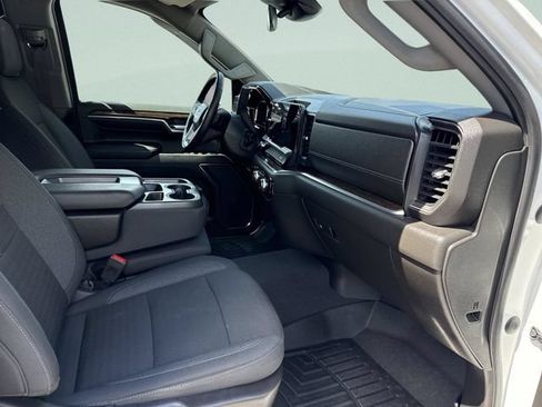 Used 2023 GMC Sierra 1500 SLE RWD image 18