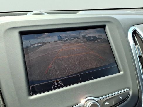 Certified 2024 Chevrolet Equinox LT FWD image 9